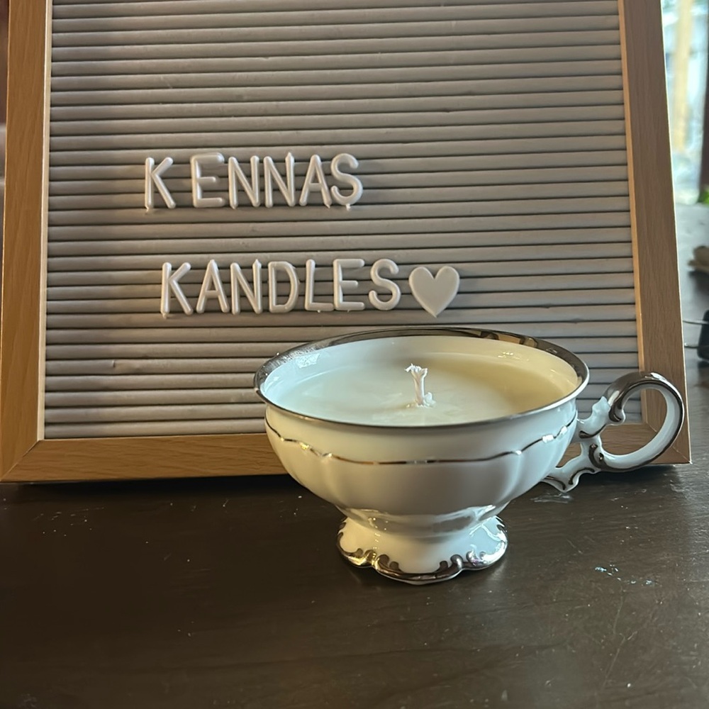 ❄️☃️HAND MADE teacup candle 🕯️ ☃️❄️